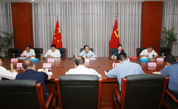 会召开,市委常委,县委书记张志强主持会议并讲话,县领导王汝娜,赵光勇