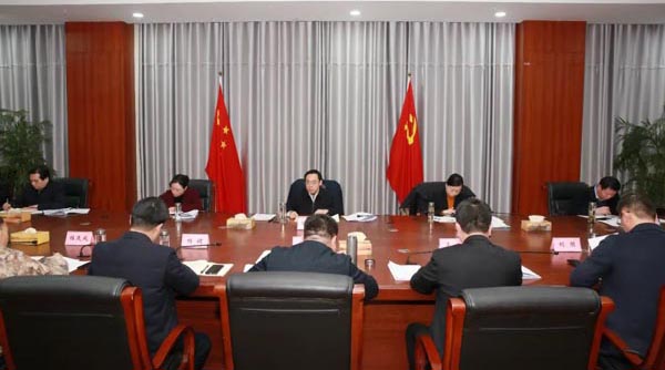 县委常委会全面从严治党专题会议召开