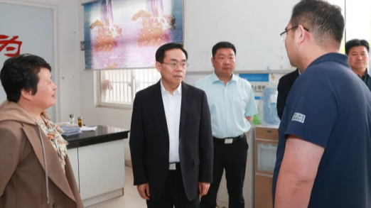 李光超调研深入贯彻中央八项规定精神学习教育和畜禽养殖污染整治工作